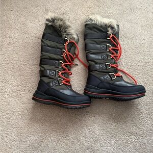 Guess  Hadley Black and Olive Winter Boots with Faux Fur